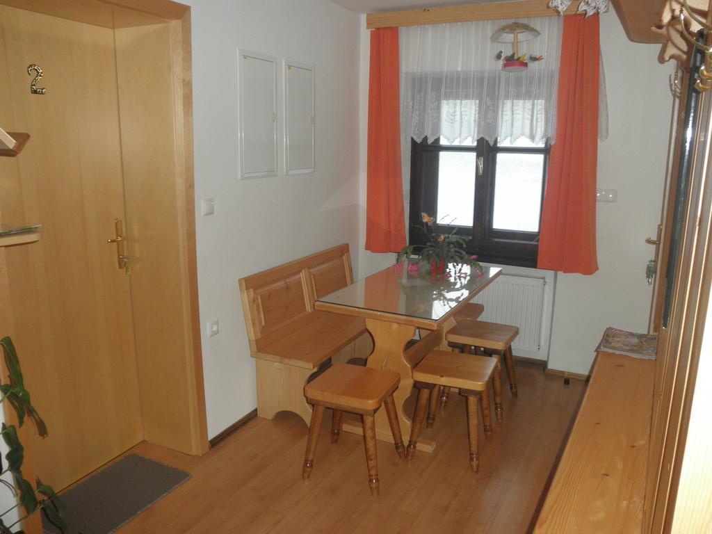 Apartments Cumar سيركنو المظهر الخارجي الصورة